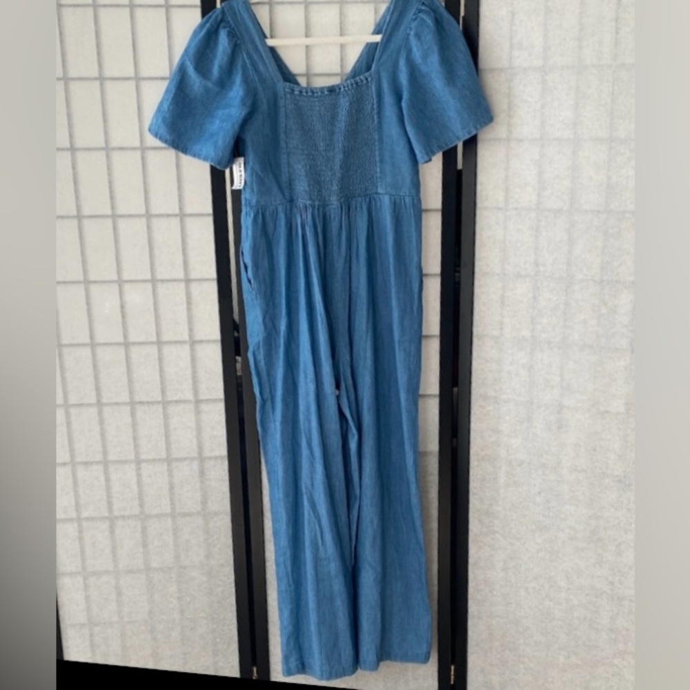 NWT Old Navy Waist Defined Puff Sleeve Denim Blue Jumpsuit Size Small - Picture 3 of 8